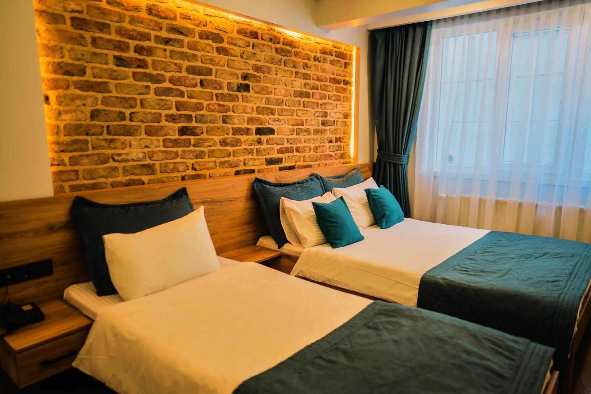 Taksim Santa Lucia Hotel อิสตันบูล ภายนอก รูปภาพ