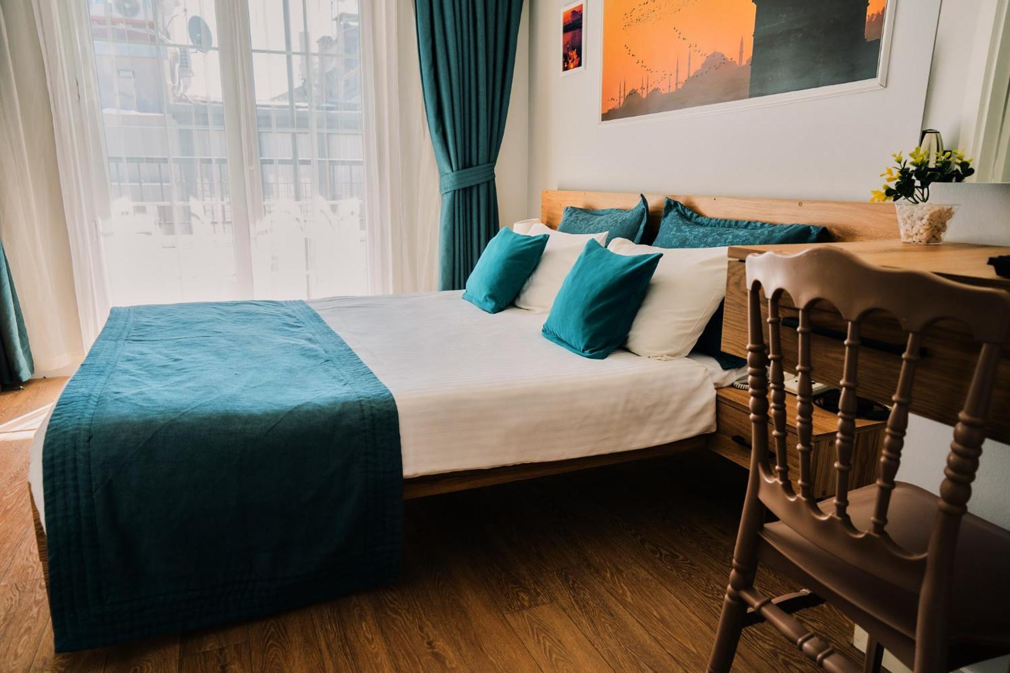 Taksim Santa Lucia Hotel อิสตันบูล ภายนอก รูปภาพ
