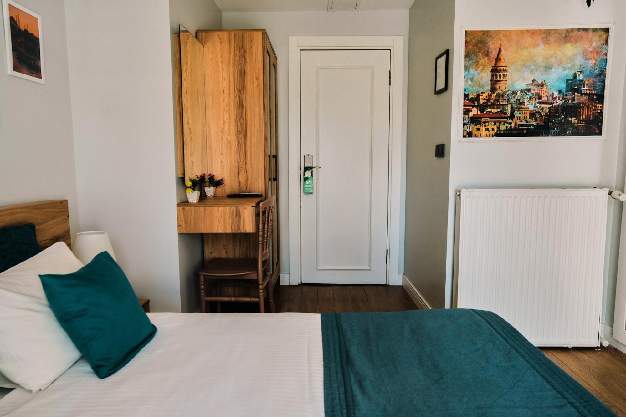 Taksim Santa Lucia Hotel อิสตันบูล ภายนอก รูปภาพ